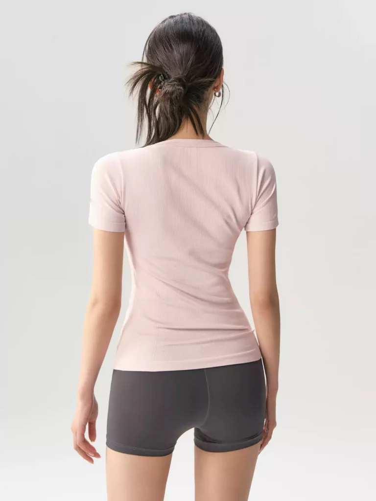 Best OEM Yoga Top Manufacturer | 10+ Years Custom Seamless Activewear Factory