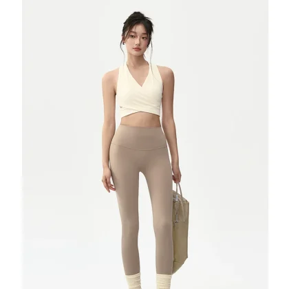 Premium high-waisted yoga leggings by an OEM Yoga Leggings Manufacturer with private label customization.