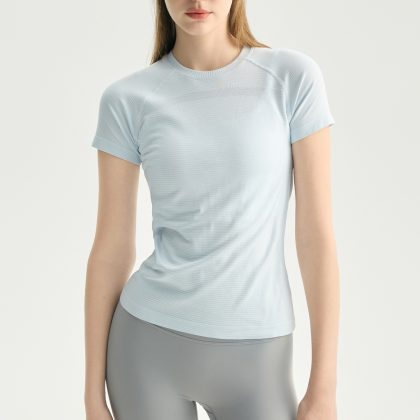 Premium Women's Seamless Workout T-Shirt for Wholesale Activewear