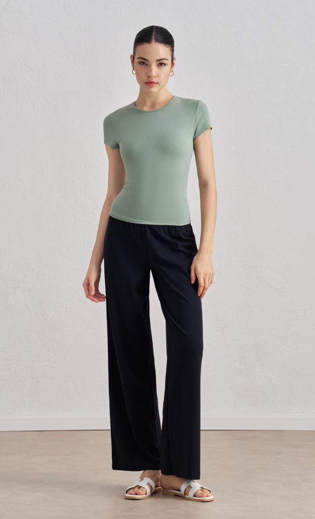 Premium Women's Slim Fit Workout T-Shirt for Wholesale Activewear